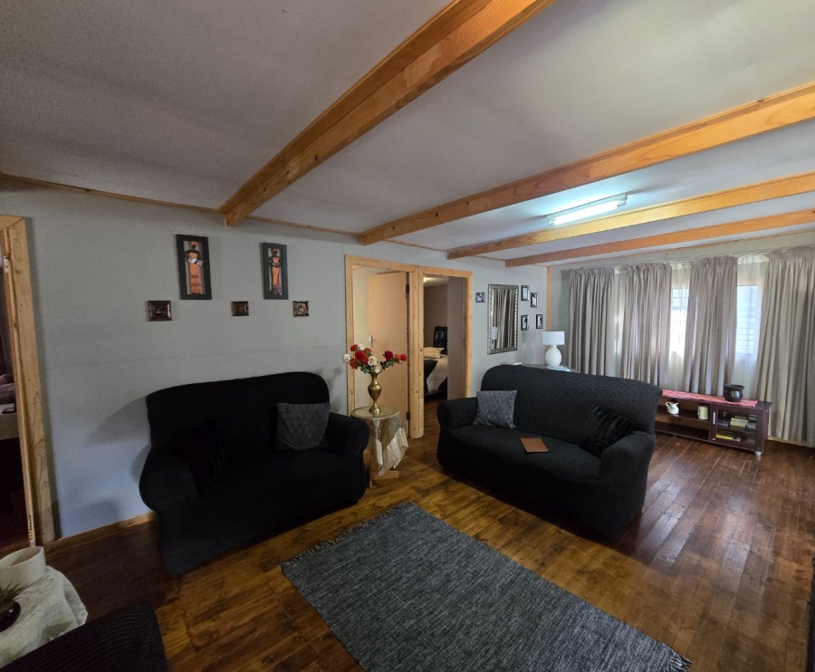 8 Bedroom Property for Sale in Bayswater Free State